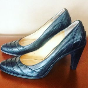 Modern Vintage black leather heels 7.5